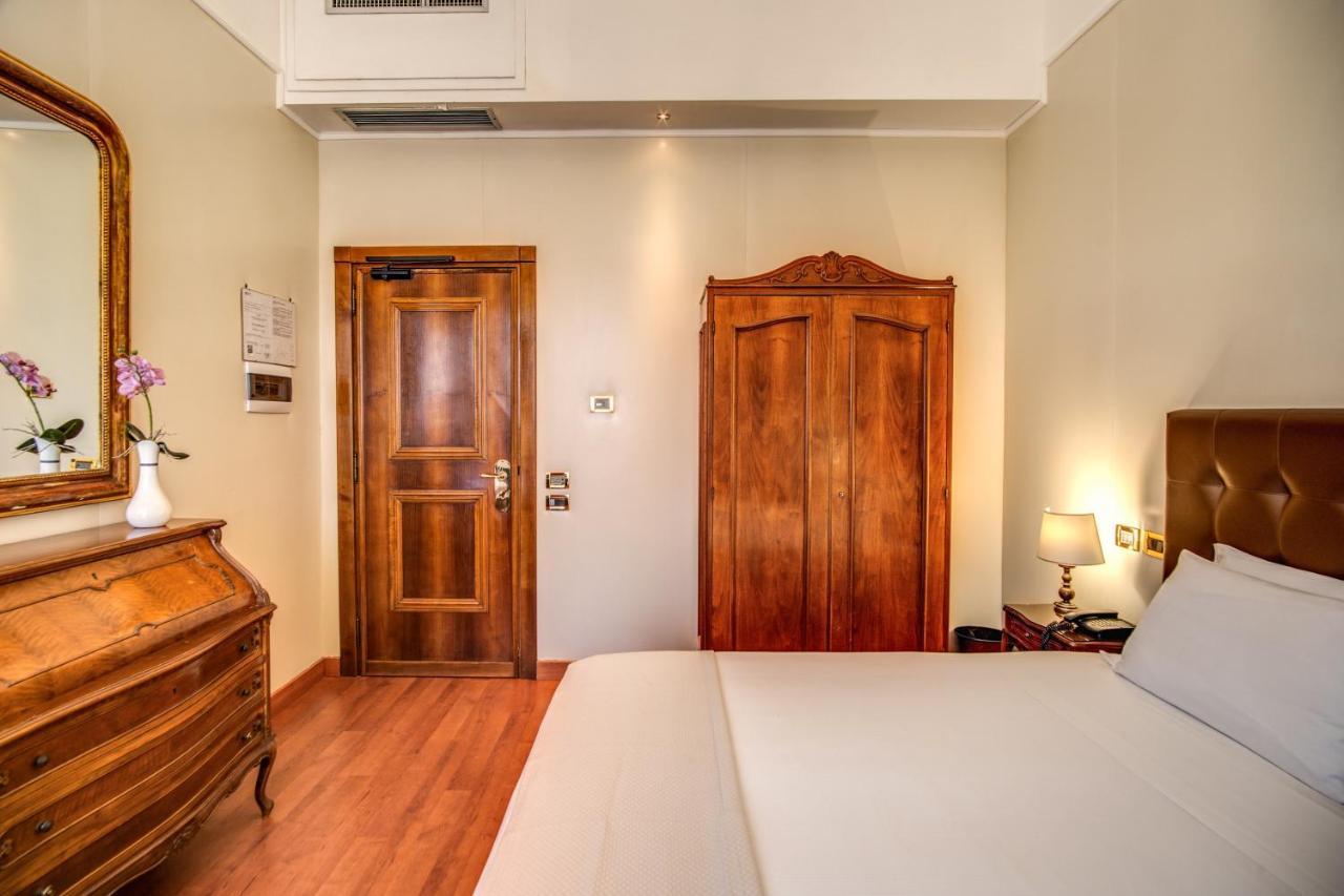 Della Torre Argentina Hotell 3*